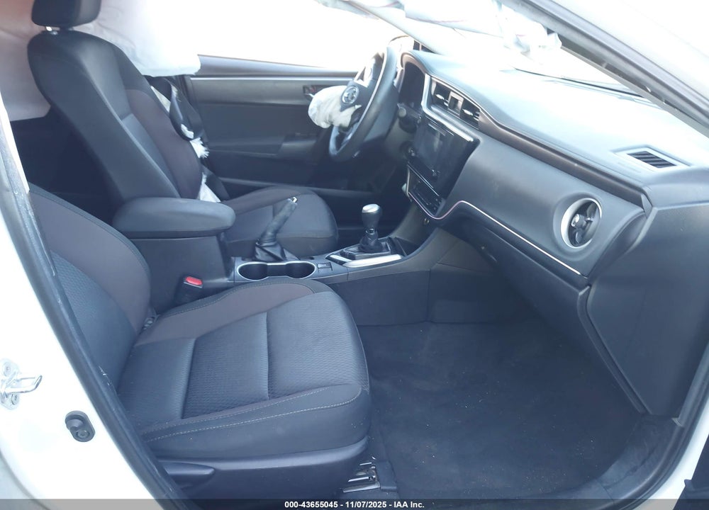 2018 TOYOTA COROLLA VIN: 5YFBURHE3JP747293
