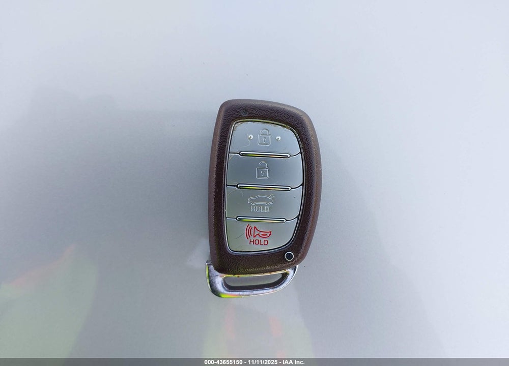 2015 HYUNDAI SONATA LIMITED VIN: 5NPE34AF9FH038202