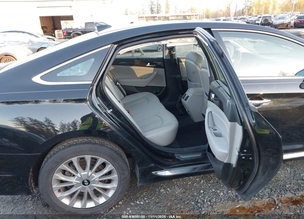 2015 HYUNDAI SONATA LIMITED VIN: 5NPE34AF9FH038202
