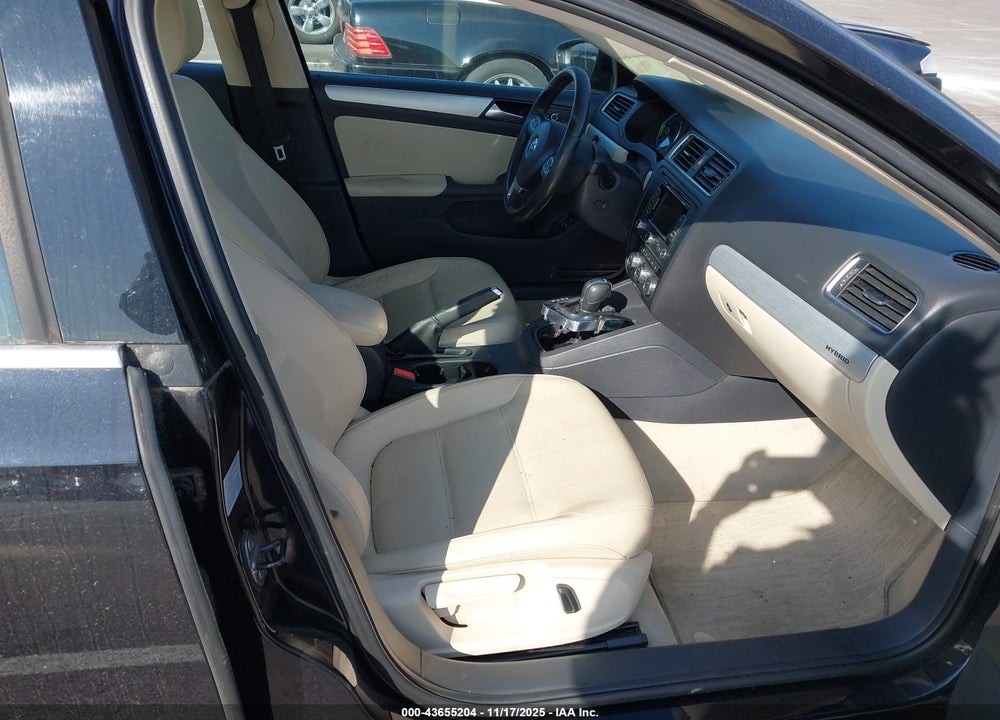 2013 VOLKSWAGEN JETTA HYBRID SEL VIN: 3VW637AJ6DM278791