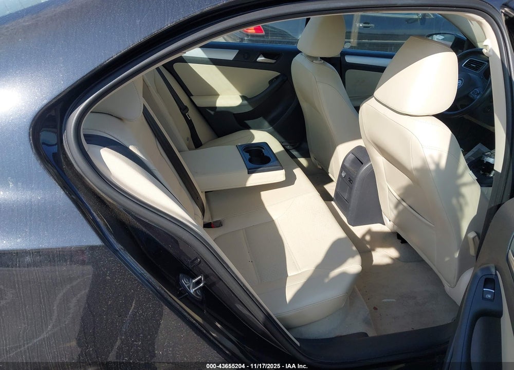 2013 VOLKSWAGEN JETTA HYBRID SEL VIN: 3VW637AJ6DM278791