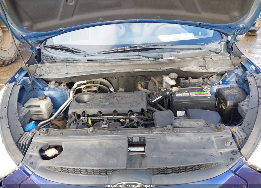 2011 HYUNDAI TUCSON VIN: KM8JUCAC0BU214206