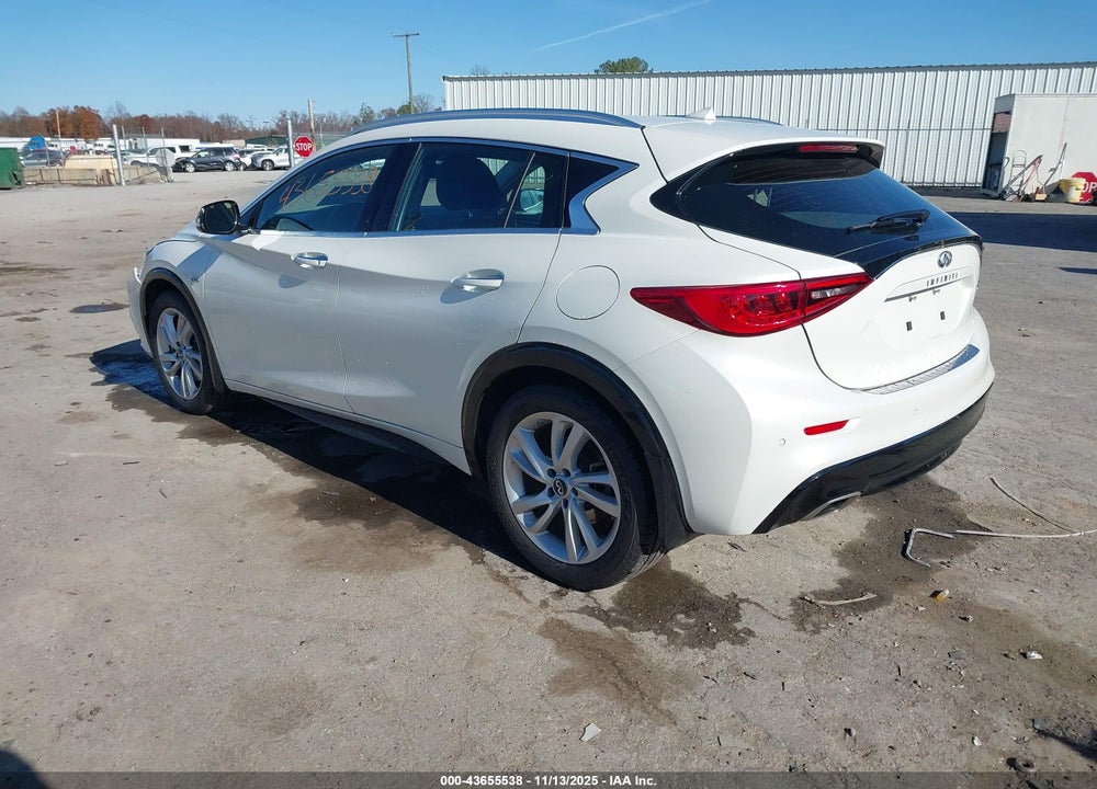2018 INFINITI QX30 PREMIUM VIN: SJKCH5CP6JA057954