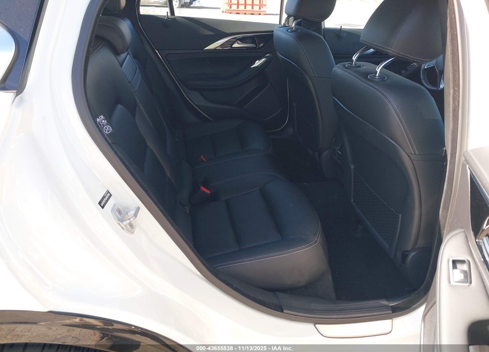 2018 INFINITI QX30 PREMIUM VIN: SJKCH5CP6JA057954