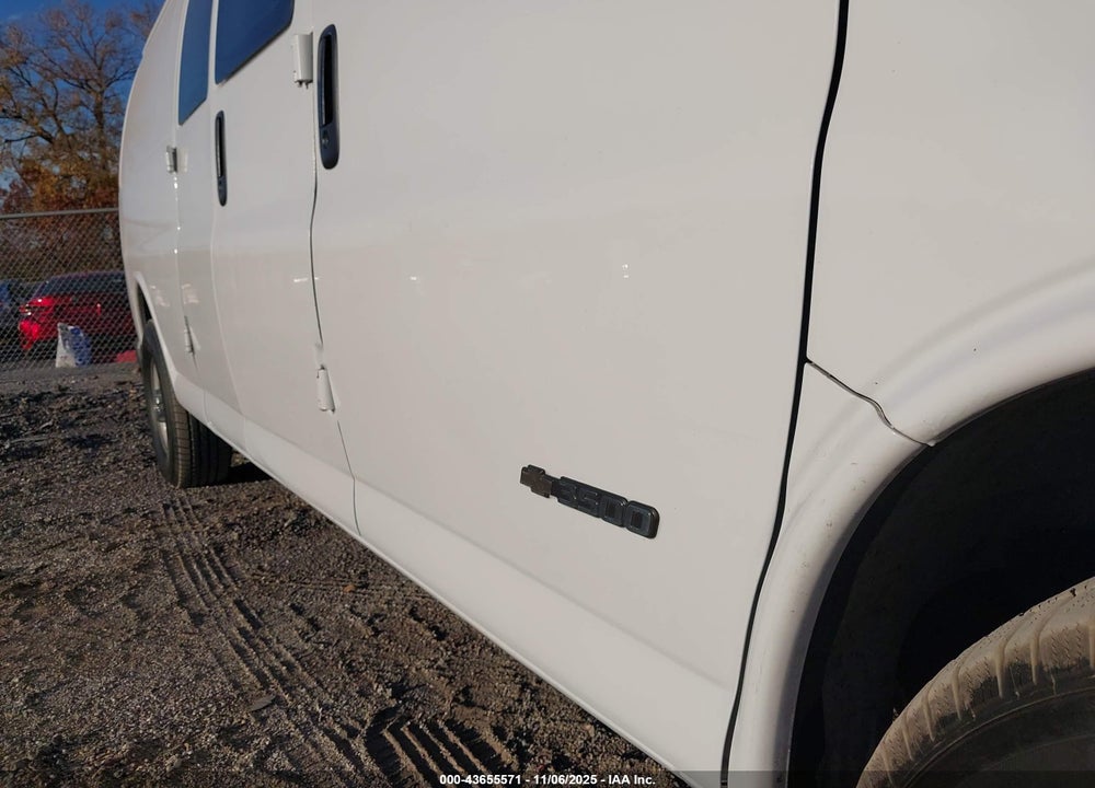 2006 CHEVROLET EXPRESS WORK VAN VIN: 1GCHG39UX61261208