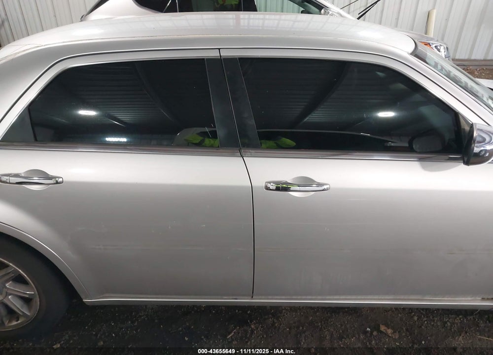 2005 CHRYSLER 300C VIN: 2C3JA63H75H577220