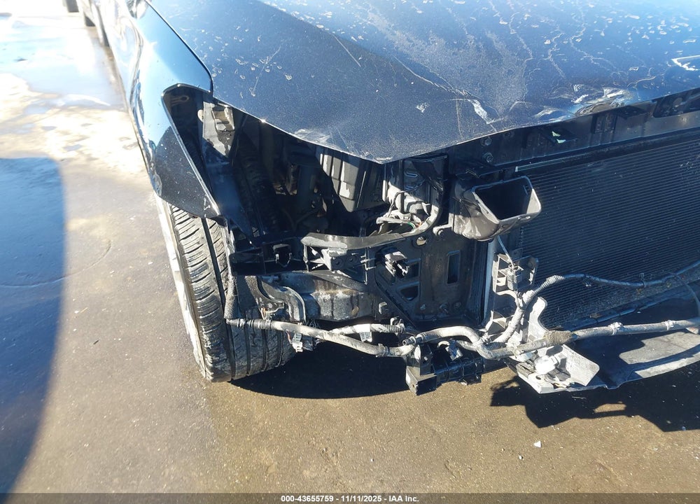 2015 HYUNDAI GENESIS VIN: KMHGN4JE1FU040649