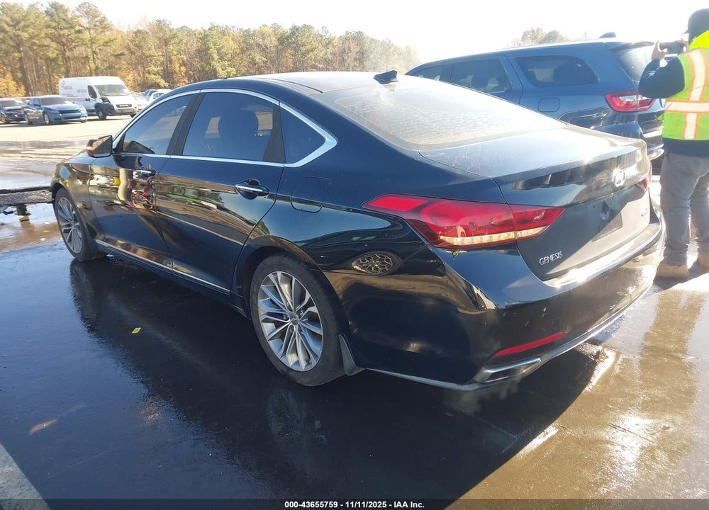 2015 HYUNDAI GENESIS VIN: KMHGN4JE1FU040649