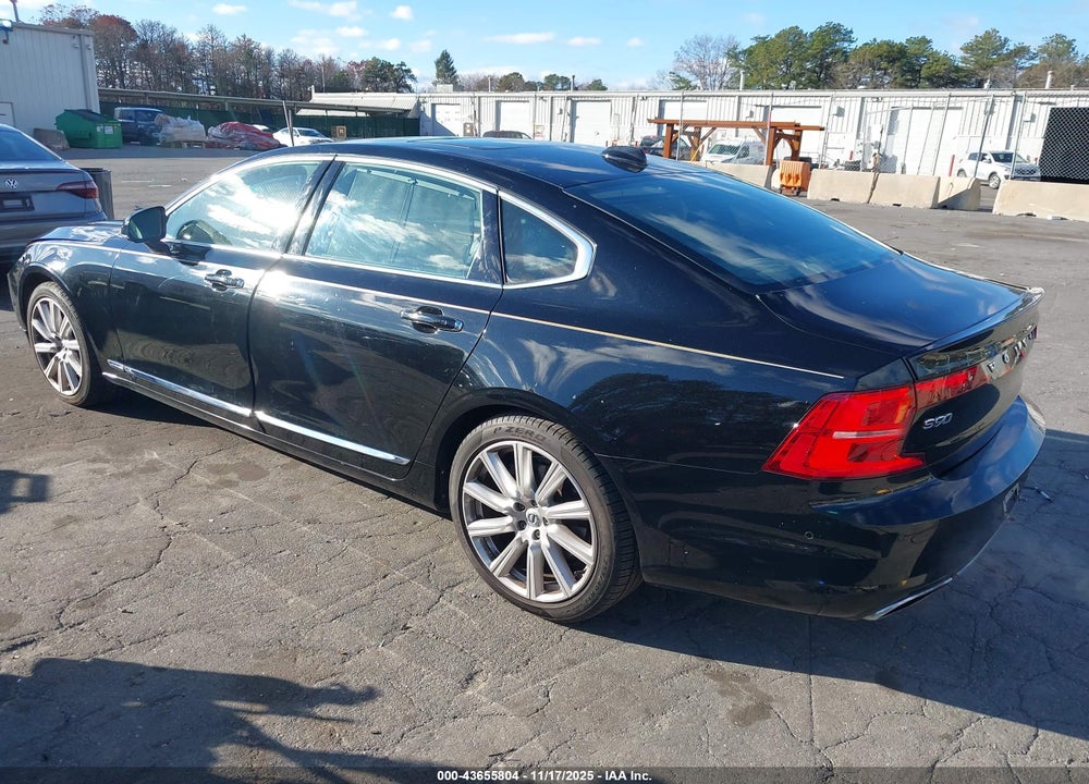 2018 VOLVO S90 VIN: LVY992ML0JP034745