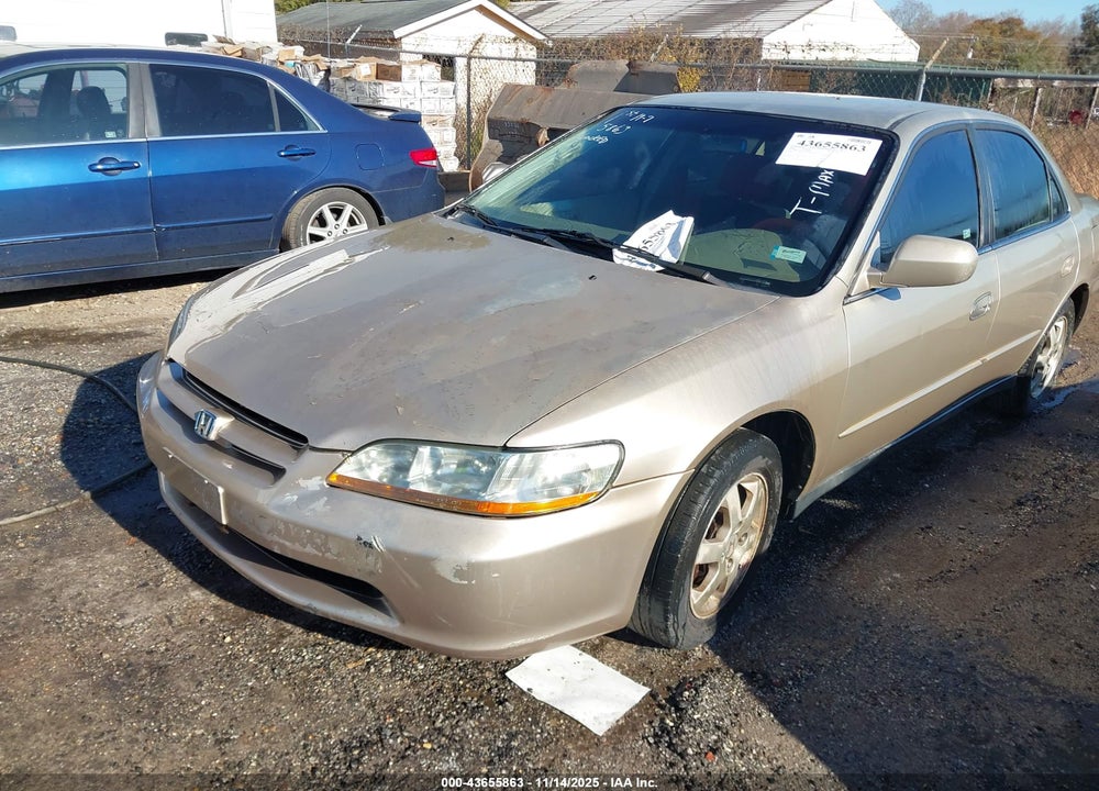 2000 HONDA ACCORD 2.3 SE VIN: JHMCG5674YC005141