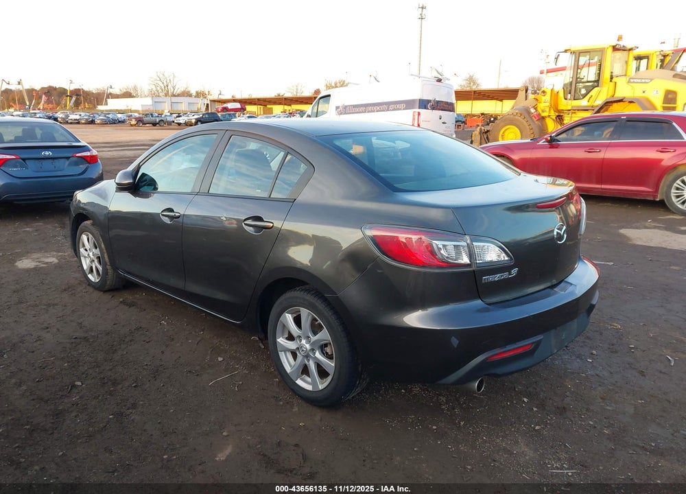 2011 MAZDA 3 I TOURING VIN: JM1BL1VF8B1455632