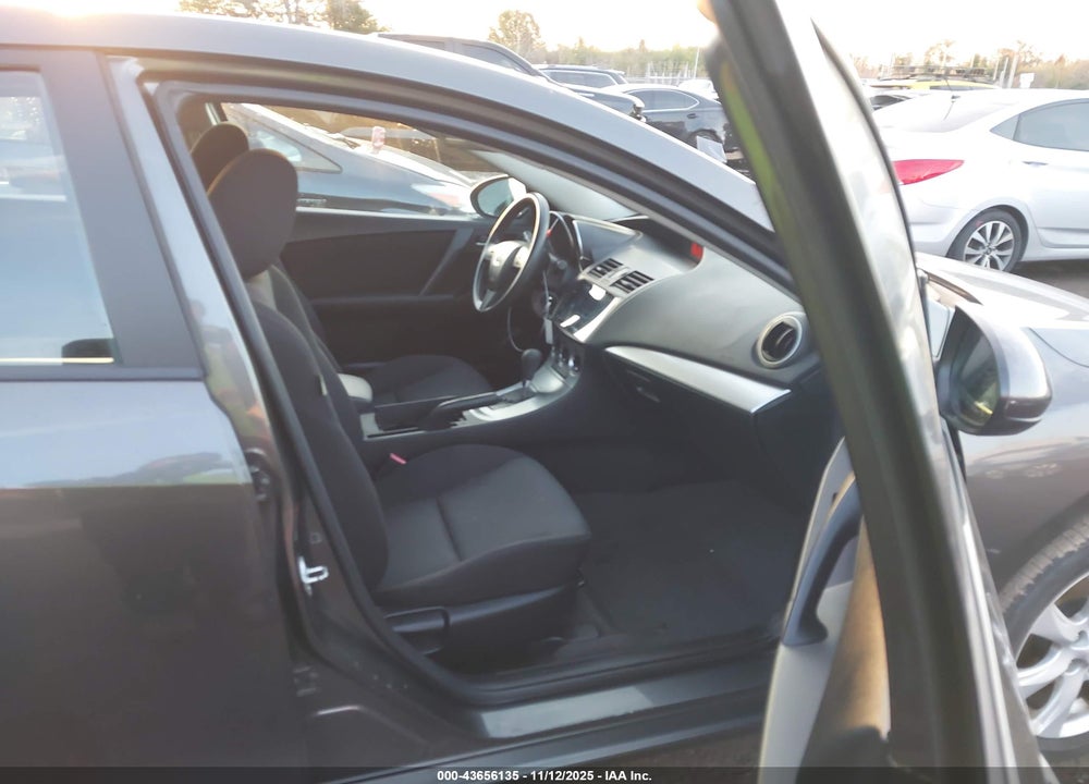 2011 MAZDA 3 I TOURING VIN: JM1BL1VF8B1455632