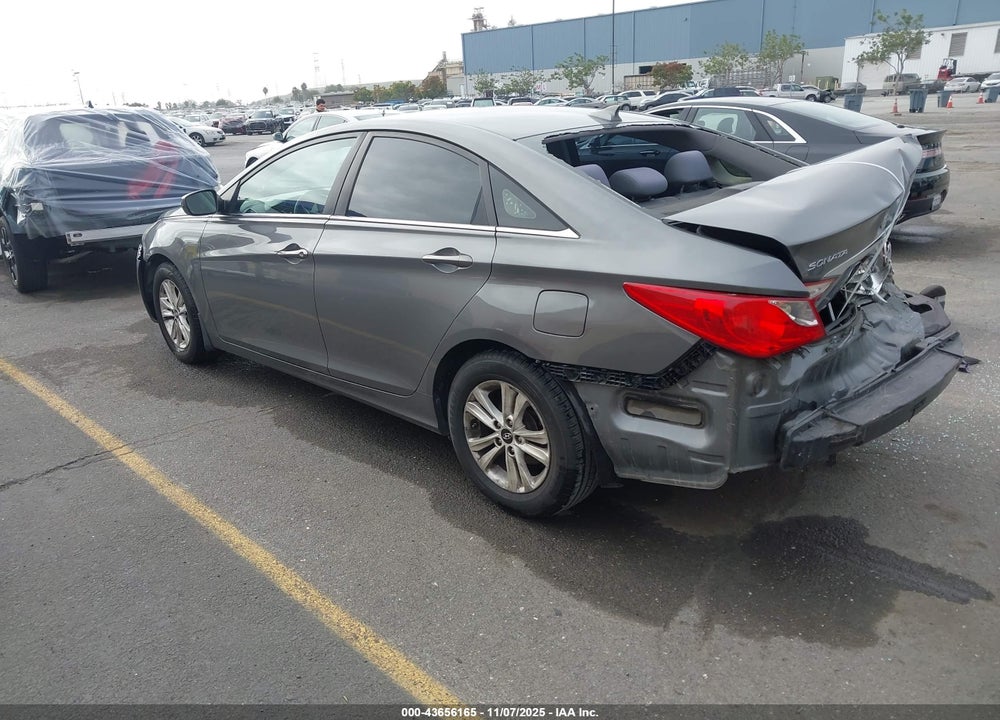 2013 HYUNDAI SONATA GLS VIN: 5NPEB4AC5DH575591