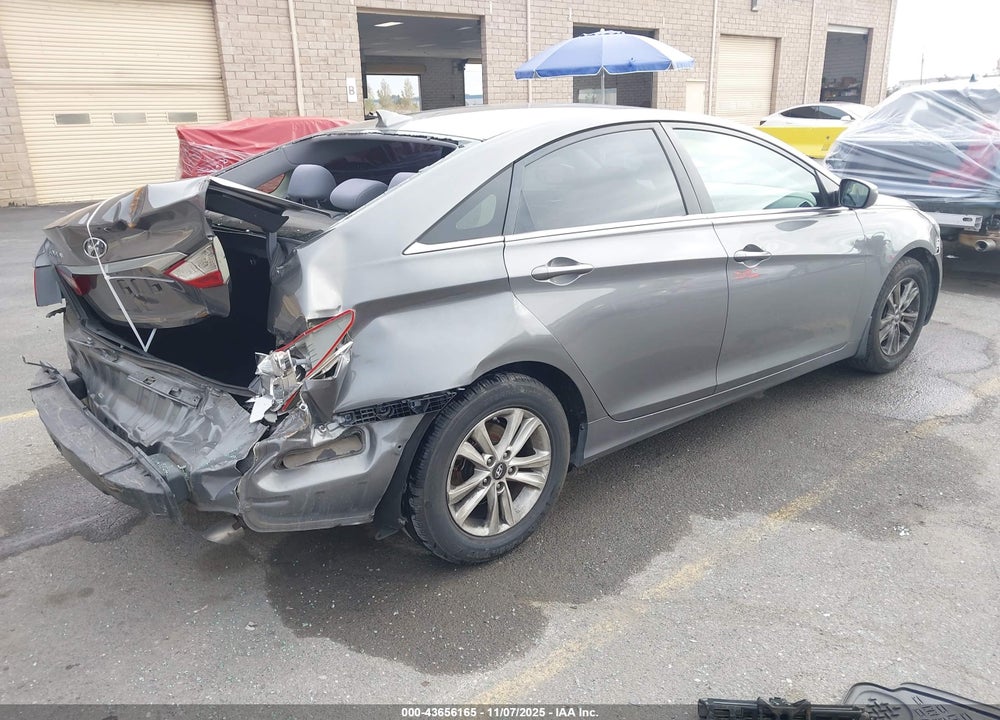 2013 HYUNDAI SONATA GLS VIN: 5NPEB4AC5DH575591