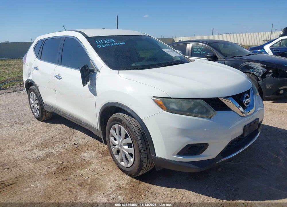 2015 NISSAN ROGUE S VIN: 5N1AT2MT1FC837385