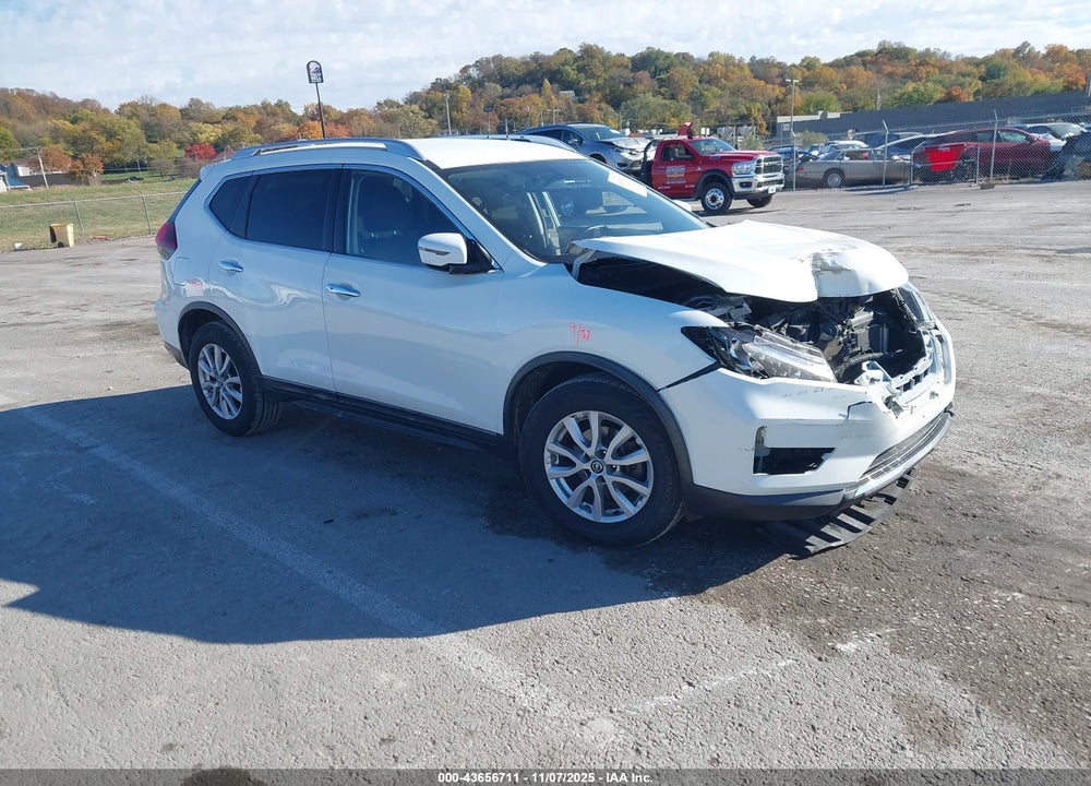 2018 NISSAN ROGUE SV VIN: KNMAT2MT1JP591718