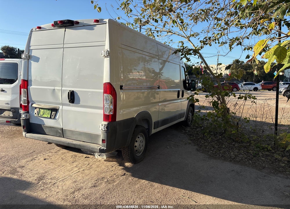 2018 RAM PROMASTER 2500 VIN: 3C6TRVCGXJE112569