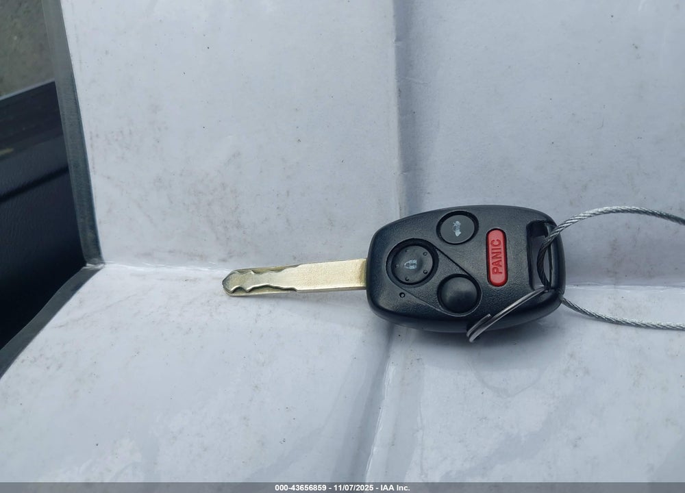 2005 HONDA ACCORD 3.0 EX VIN: 1HGCM66585A051384