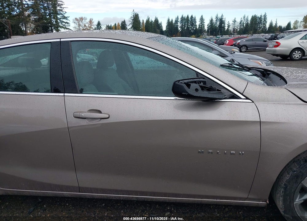 2022 CHEVROLET MALIBU FWD LT VIN: 1G1ZD5ST8NF136681