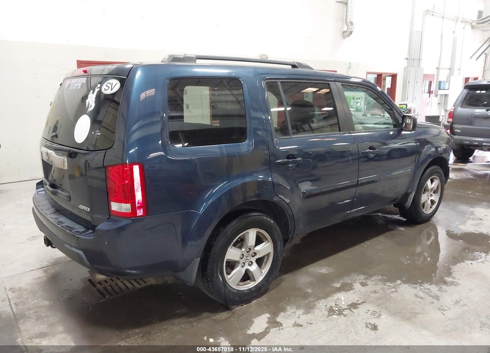 2010 HONDA PILOT EX VIN: 5FNYF4H43AB010332