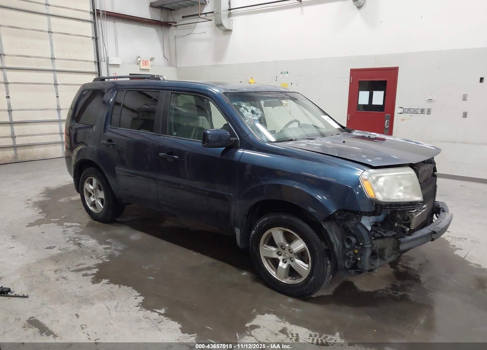 2010 HONDA PILOT EX VIN: 5FNYF4H43AB010332