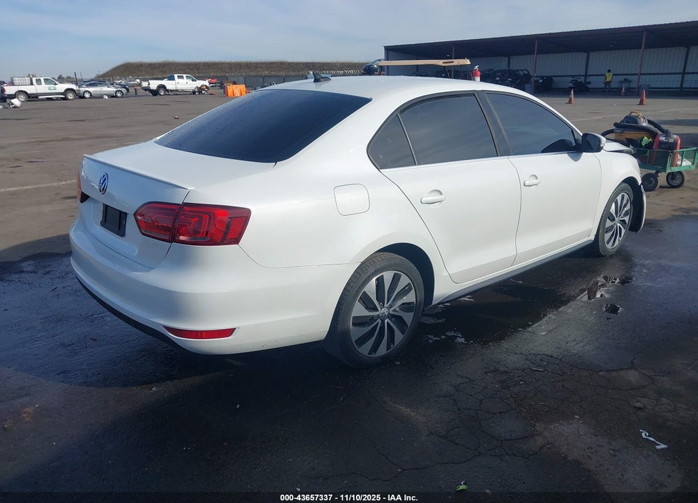 2013 VOLKSWAGEN JETTA HYBRID SEL PREMIUM VIN: 3VW637AJ9DM284486