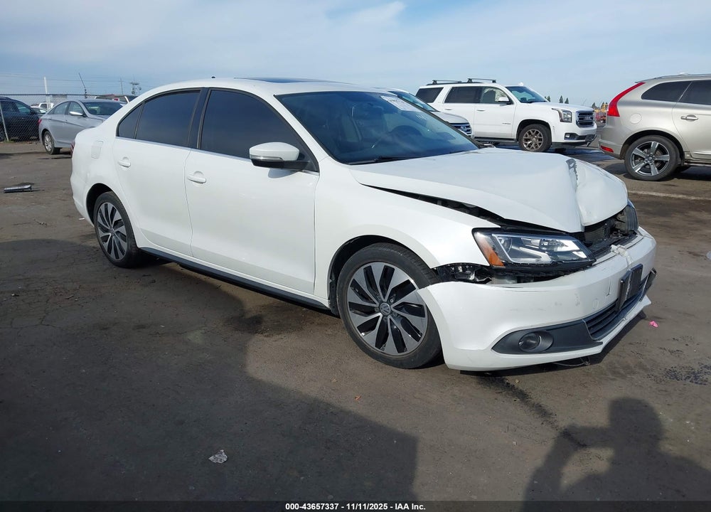 2013 VOLKSWAGEN JETTA HYBRID SEL PREMIUM VIN: 3VW637AJ9DM284486