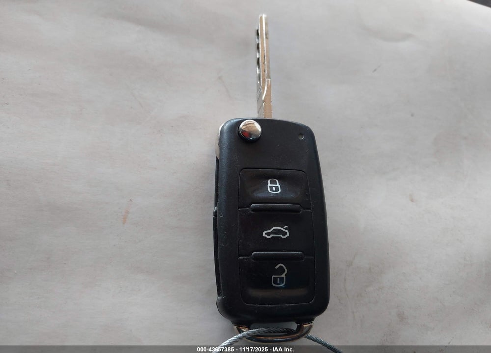 2014 VOLKSWAGEN BEETLE 1.8T ENTRY VIN: 3VWF17ATXEM647659