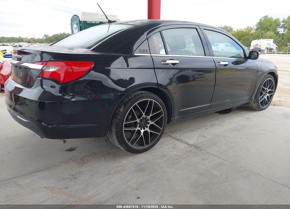 2013 CHRYSLER 200 LIMITED VIN: 1C3CCBCG5DN515551