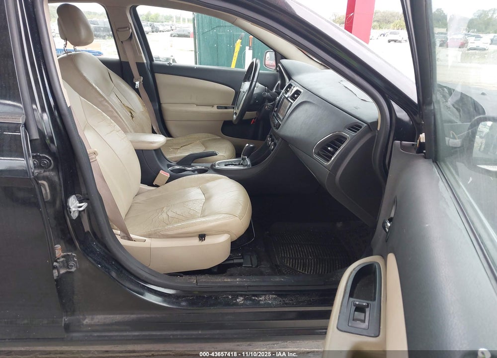 2013 CHRYSLER 200 LIMITED VIN: 1C3CCBCG5DN515551