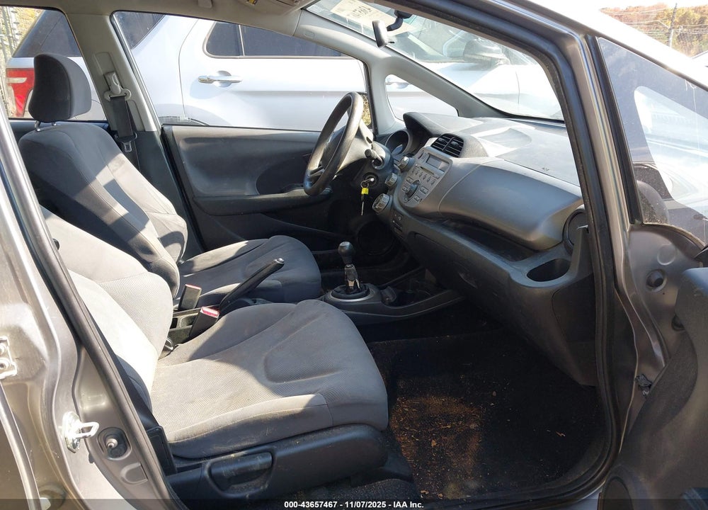 2009 HONDA FIT VIN: JHMGE87269S042601