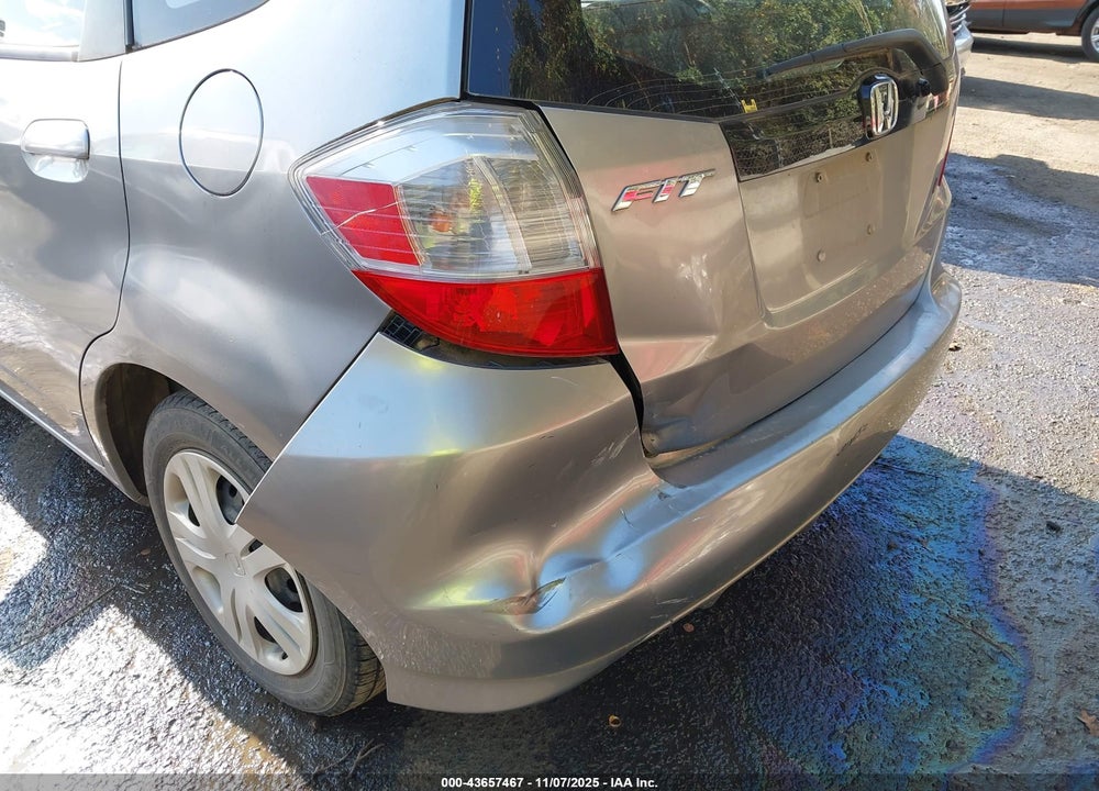 2009 HONDA FIT VIN: JHMGE87269S042601