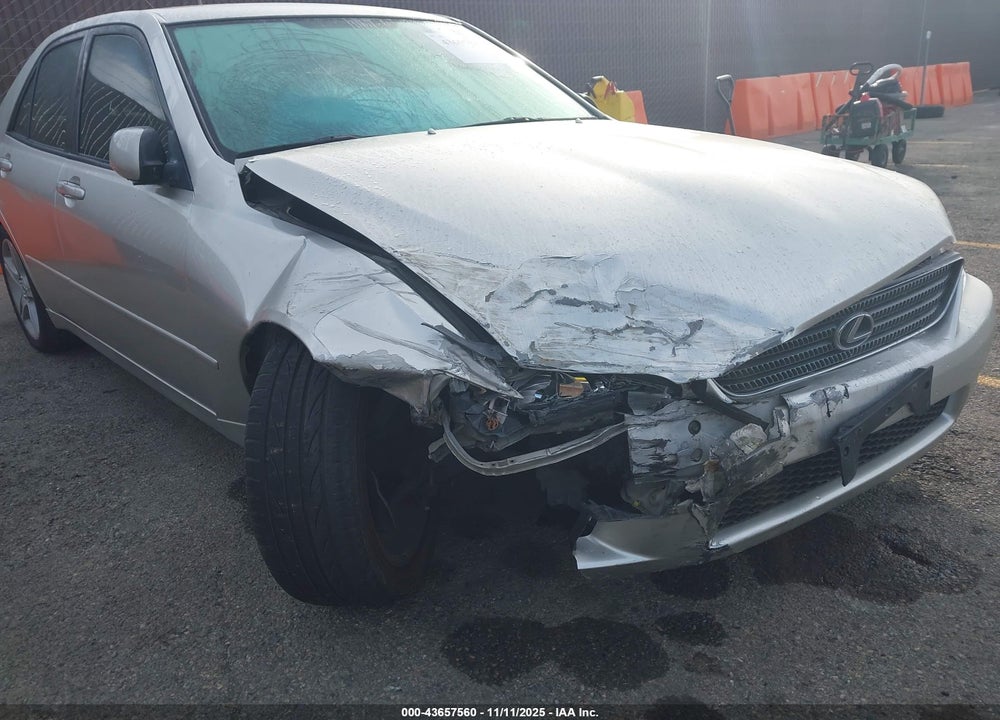 2001 LEXUS IS 300 VIN: JTHBD182910002144