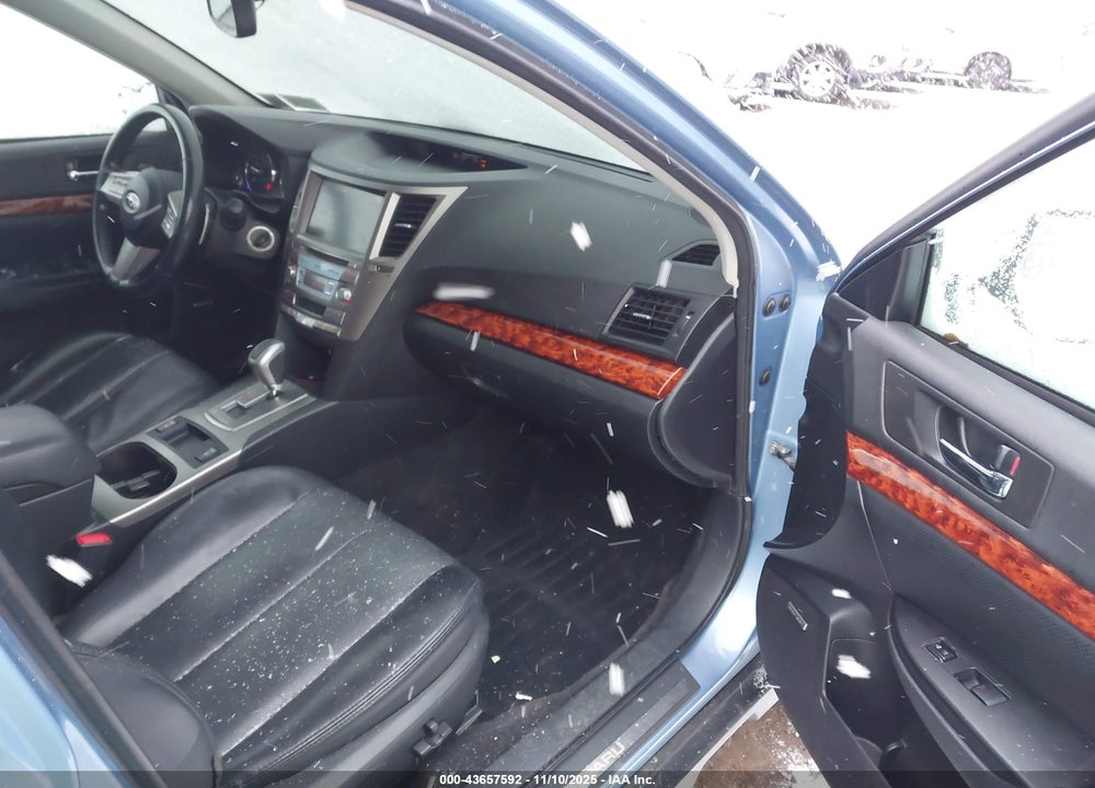 2011 SUBARU OUTBACK 3.6R LIMITED VIN: 4S4BRELC6B2370597