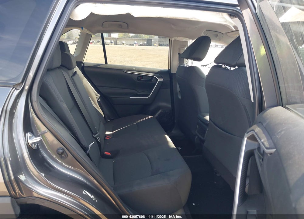 2021 TOYOTA RAV4 LE VIN: 2T3H1RFV0MC165041