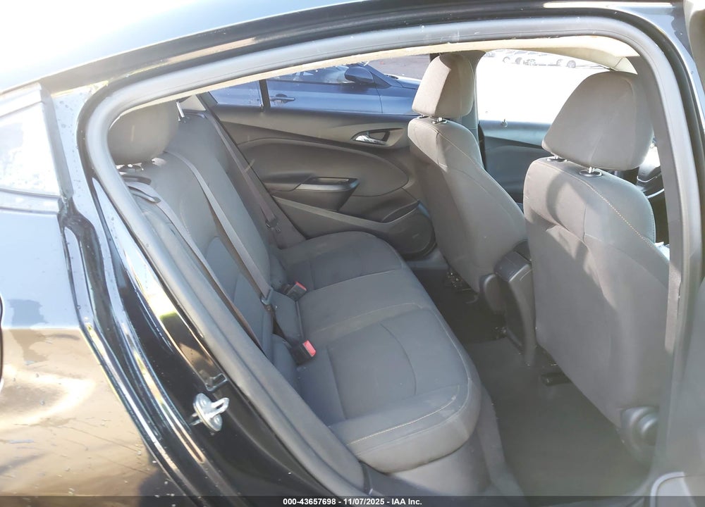 2016 CHEVROLET CRUZE VIN: 1G1BC5SM9G7243118