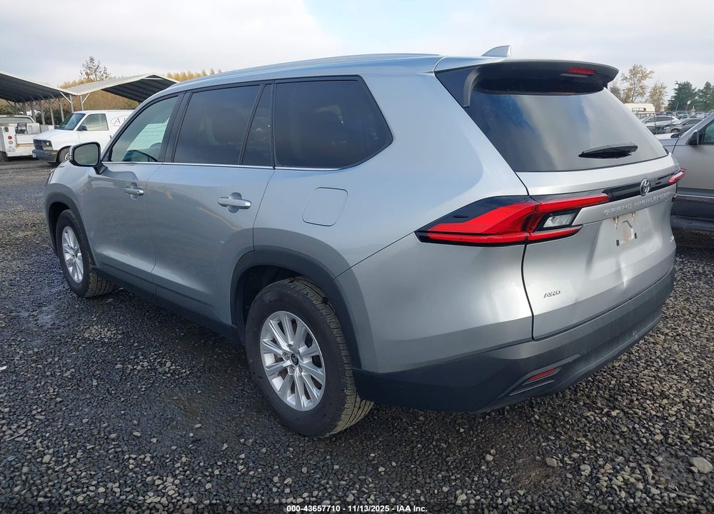 2024 TOYOTA GRAND HIGHLANDER XLE VIN: 5TDAAAB58RS047710