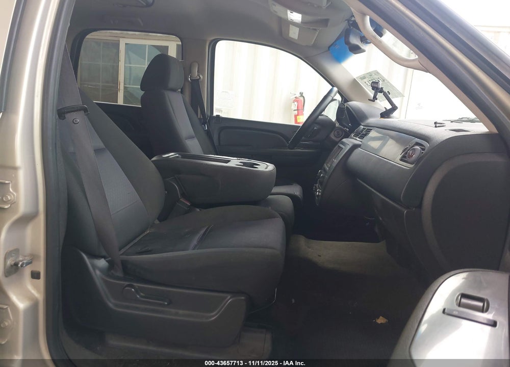 2007 CHEVROLET TAHOE VIN: 1GNFC13C77R397409