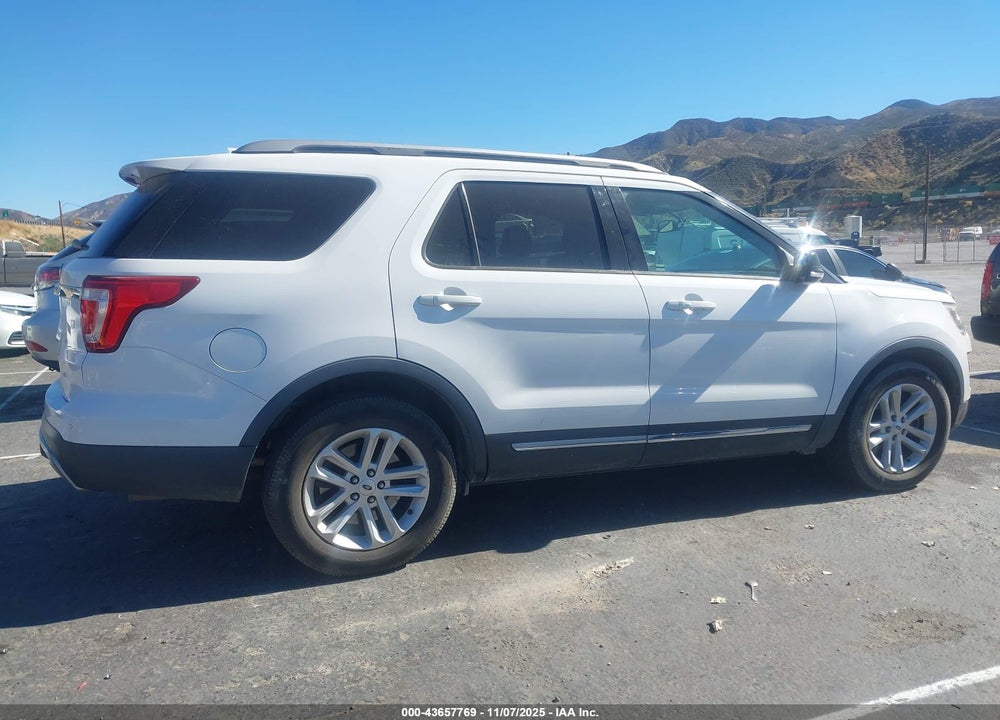 2017 FORD EXPLORER XLT VIN: 1FM5K7D85HGD89323