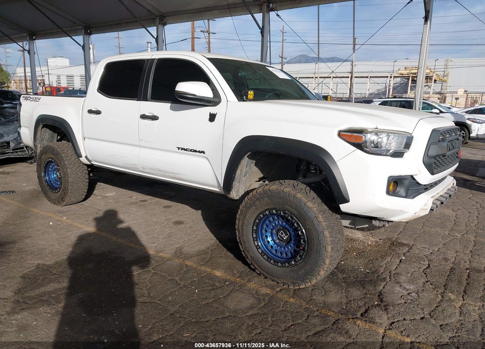 2017 TOYOTA TACOMA TRD OFF ROAD VIN: 3TMCZ5AN0HM108184