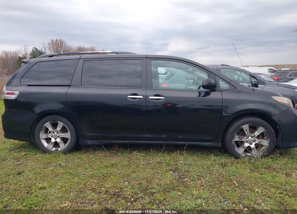 2013 TOYOTA SIENNA SE 8 PASSENGER VIN: 5TDXK3DC5DS310775