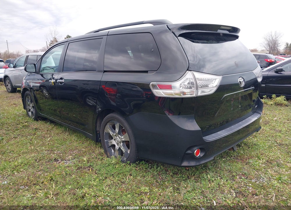 2013 TOYOTA SIENNA SE 8 PASSENGER VIN: 5TDXK3DC5DS310775