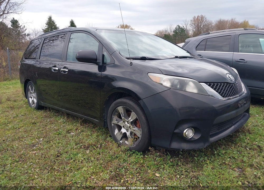 2013 TOYOTA SIENNA SE 8 PASSENGER VIN: 5TDXK3DC5DS310775