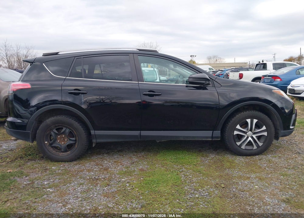 2018 TOYOTA RAV4 LE VIN: 2T3BFREV1JW759074