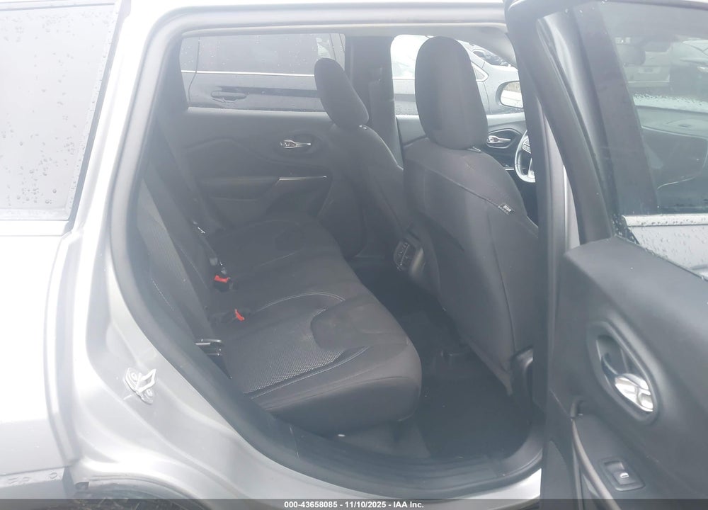 2019 JEEP CHEROKEE LATITUDE 4X4 VIN: 1C4PJMCX2KD342122