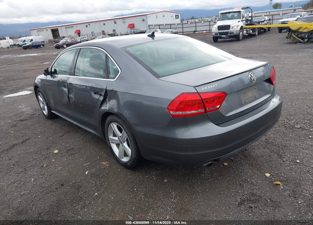 2013 VOLKSWAGEN PASSAT VIN: 1VWBH7A39DC060217