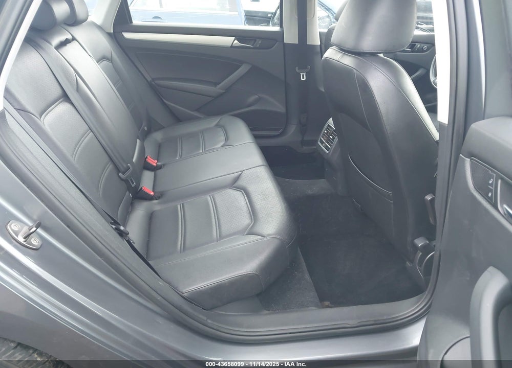 2013 VOLKSWAGEN PASSAT VIN: 1VWBH7A39DC060217