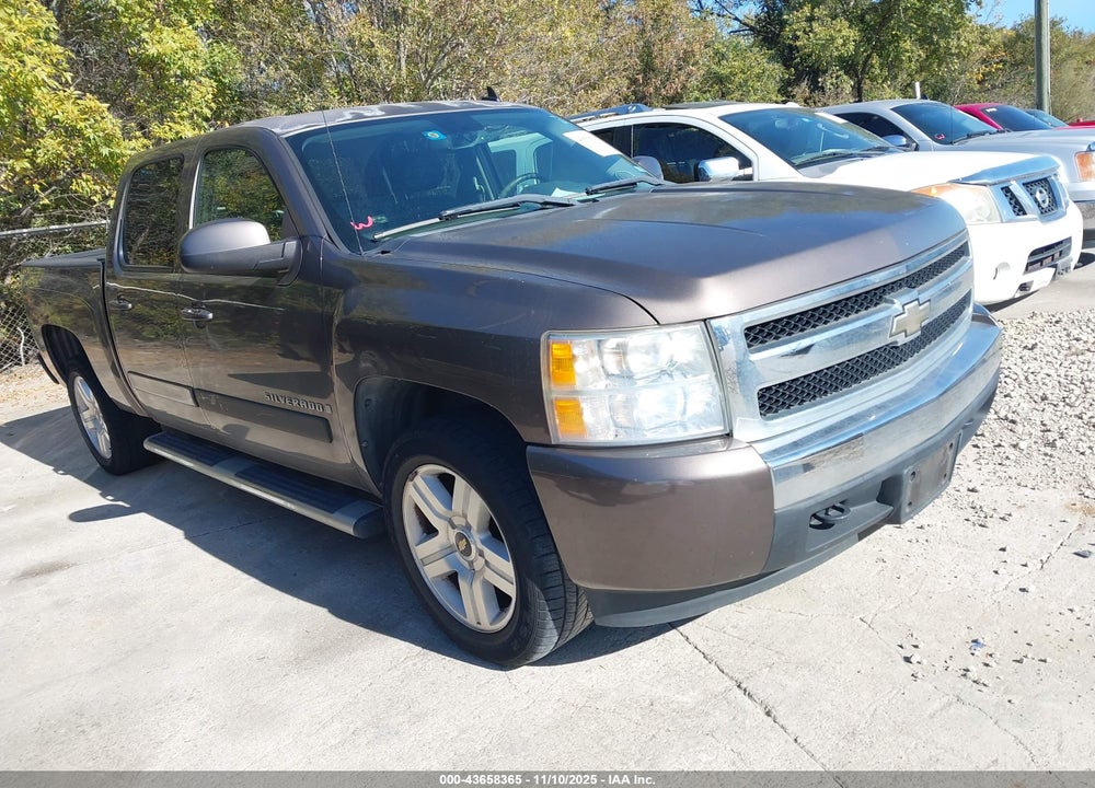 2008 CHEVROLET SILVERADO 1500 LT1 VIN: 2GCEC13J881144371