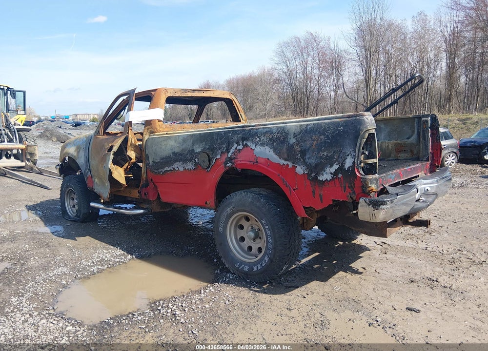 2002 FORD F-150 XL/XLT VIN: 1FTRF18L22NA02073