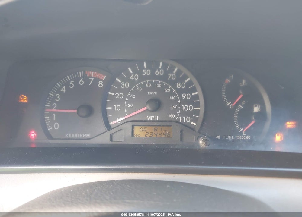 2005 TOYOTA COROLLA CE VIN: 1NXBR32EX5Z527046